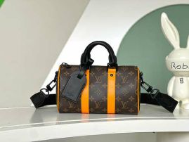 Picture of LV Mens Bags _SKUfw140700913fw
